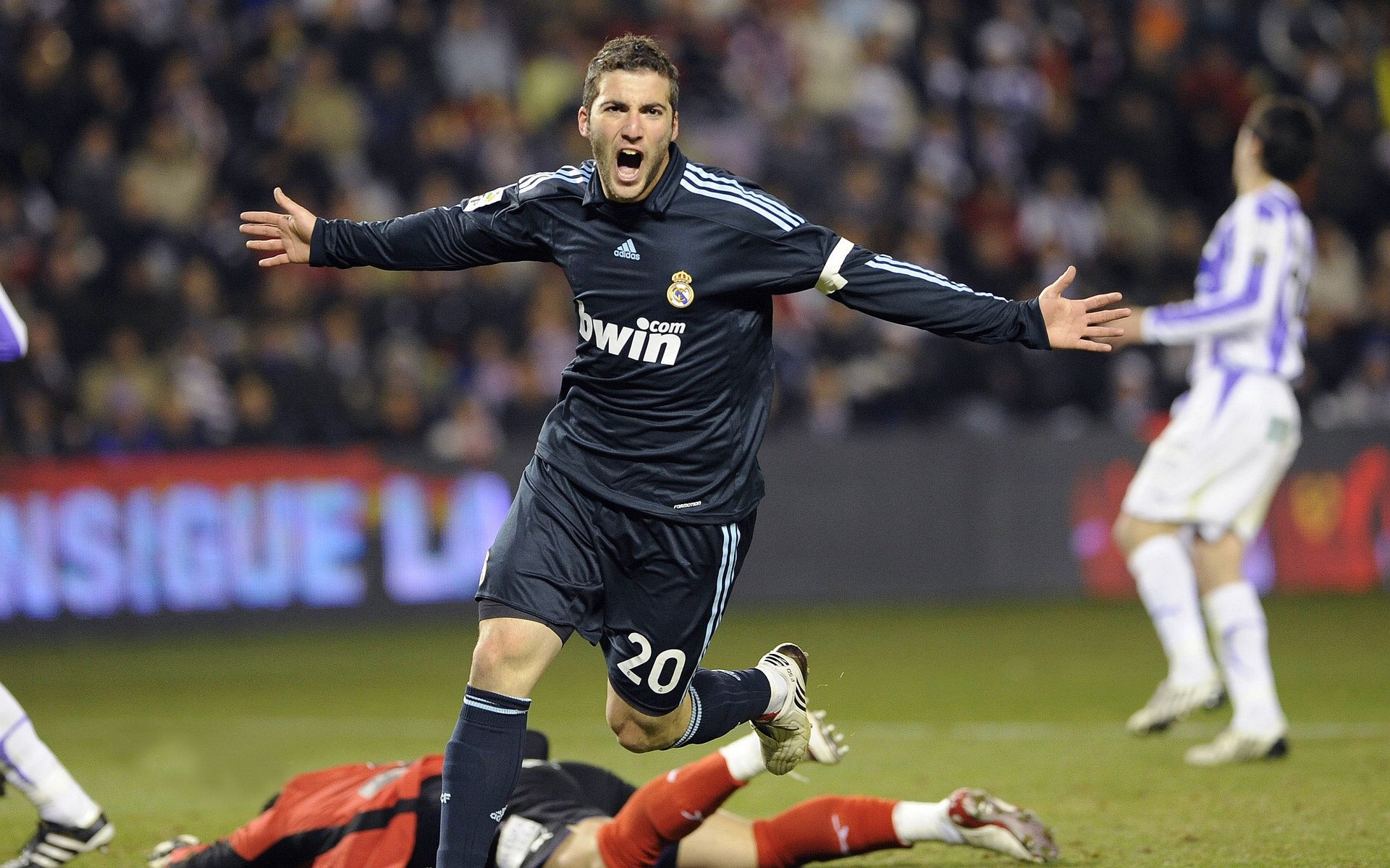 开云注册网址-_全民健身操：「动起来」成为新时尚_，动起来dj版健身操