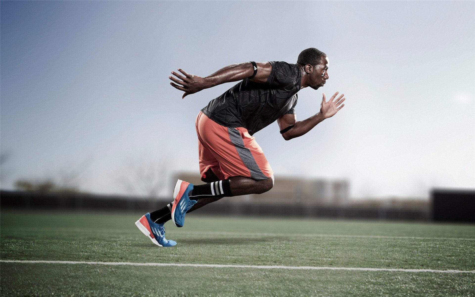 开云体育移动版-车手专访：冠军背后的坚定信念，冠军车比赛